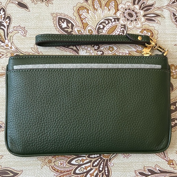 MICHAEL KORS Jet Set Charm Medium Moss Leather Detachable Strap Wristlet - Picture 9 of 11